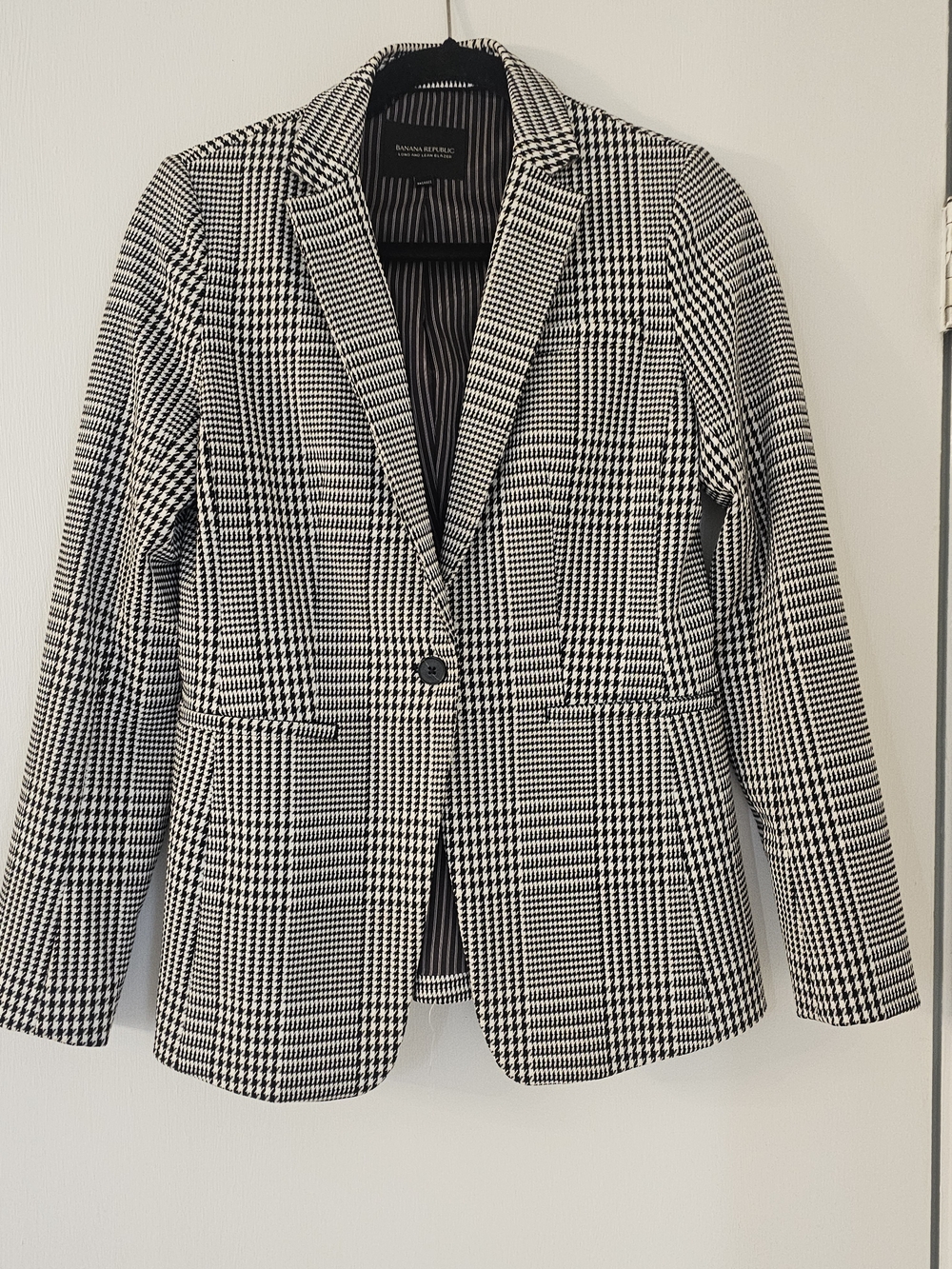 SUIT: Banana Republic Black & White Glen Plaid Single-Button Blazer& Pant